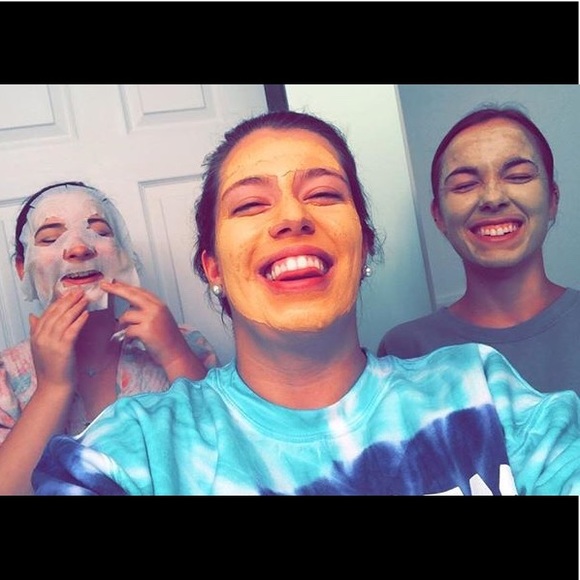 Meet your Posher, Michaela - Picture 5 of 8